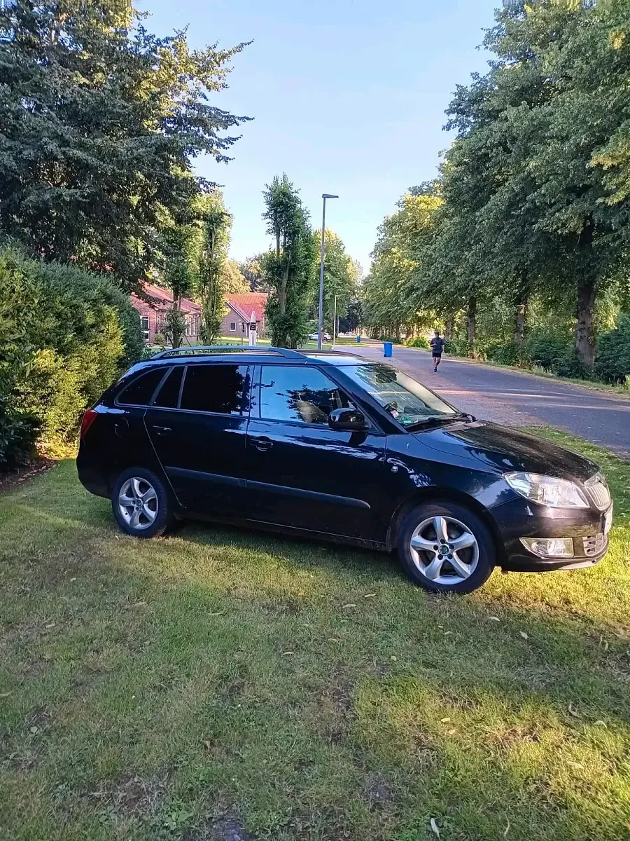 Gebraucht Skoda Fabia 86 PS (63 kW) 2011 Schwarz Kleinwagen