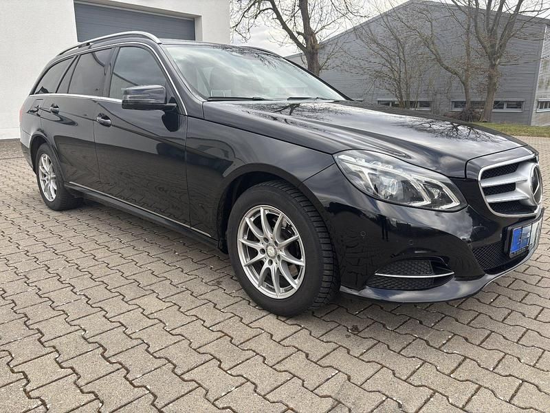 Gebraucht Mercedes E220 Edition 170 PS (125 kW) 2015 Schwarz Kombi