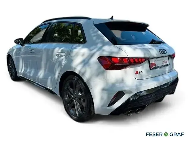 Gebraucht Audi S3 Ambiente 333 PS (244 kW) 2025 Gletscherweiß Limousine