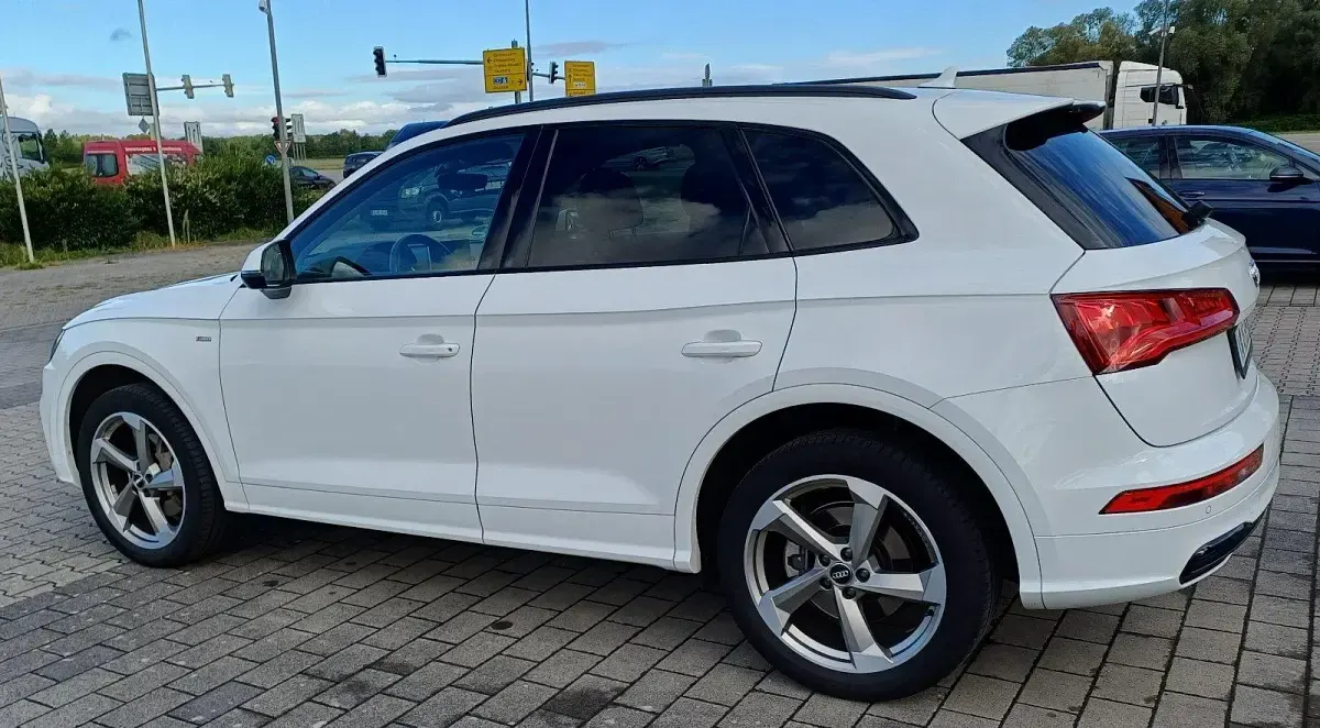 Używany Audi Q5 Design 190 KM (139 kW) 2018 Biały SUV
