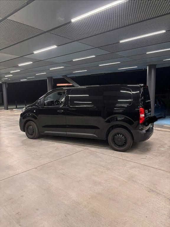 Gebraucht Peugeot Expert Avantage 122 PS (89 kW) 2017 Schwarz Van