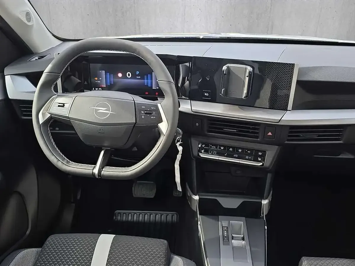 Neu Opel Frontera Edition 110 PS (80 kW) 2025 Grau SUV