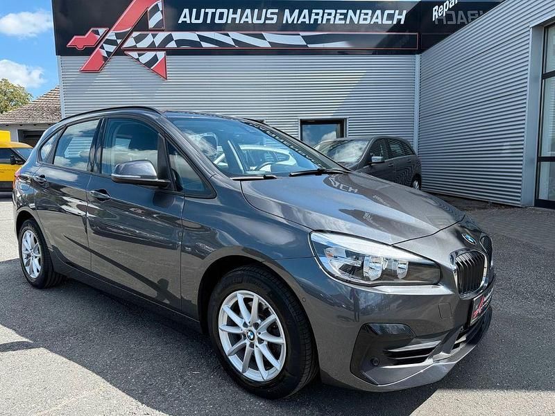 Grau Gebraucht 2019 BMW 216 Active Tourer Advantage Van / Kleinbus | 14.999 € (Guter Preis) - Bild 1/4