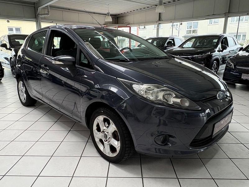 Gebraucht Ford Fiesta Trend 60 PS (44 kW) 2009 Grau Limousine