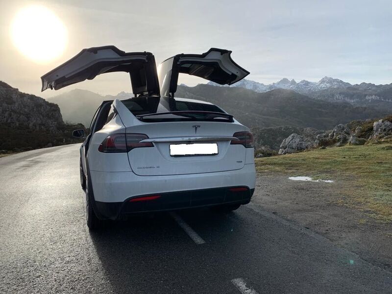 Weiß Gebraucht 2018 Tesla Model X SUV | 28.500 € (Fairer Preis) - Bild 1/4