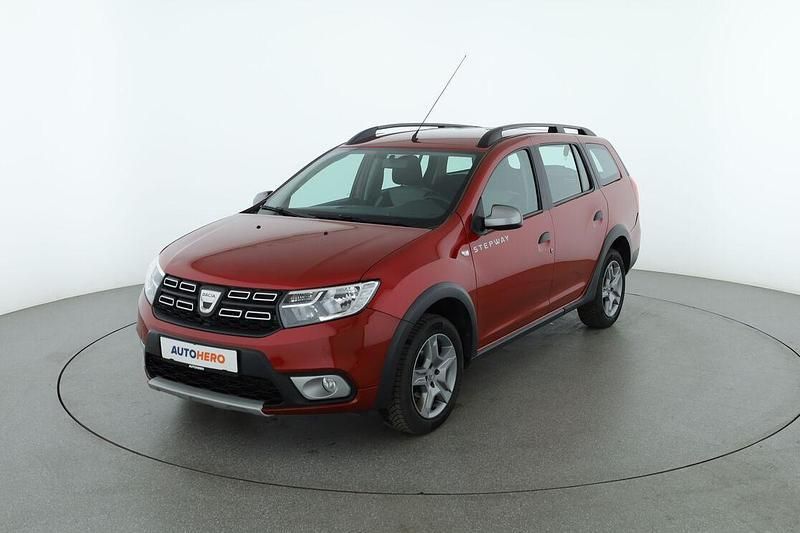 Rot Gebraucht 2020 Dacia Logan MCV Stepway Kombi | 11.070 € (Fairer Preis) - Bild 1/3