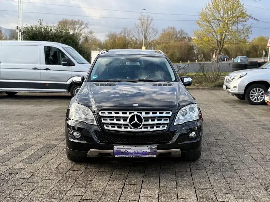 Gebraucht Mercedes ML350 231 PS (169 kW) 2010 Schwarz SUV
