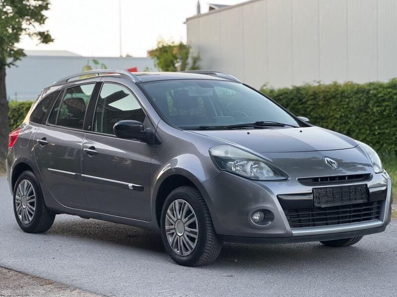 Grau Gebraucht 2011 Renault Clio GrandTour Authentique Kombi | 3.499 € (Etwas zu teuer) - Bild 1/4