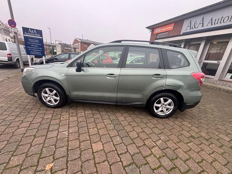 Second-hand Subaru Forester Active 147 CP (108 kW) 2014 Verde SUV