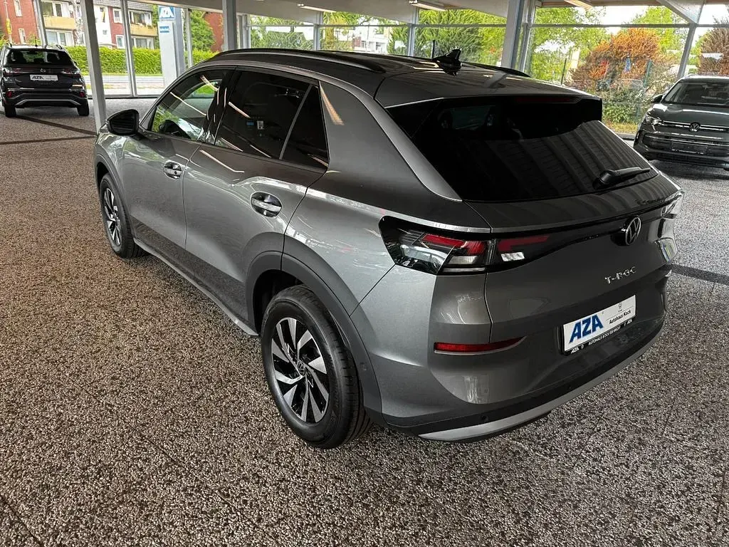 Neu VW T-Roc Life 116 PS (85 kW) 2026 Grau SUV