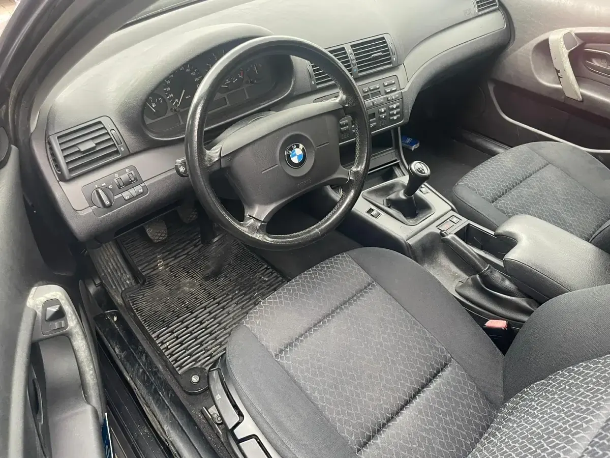 Gebraucht BMW 318 Compact 143 PS (105 kW) 2026 Grau