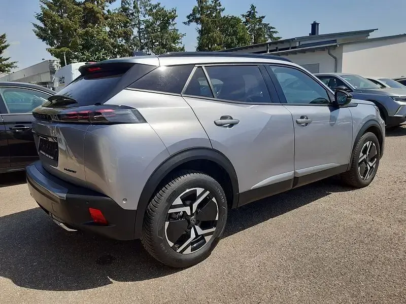 Gebraucht Peugeot 2008 Allure 136 PS (100 kW) 2025 Grau SUV