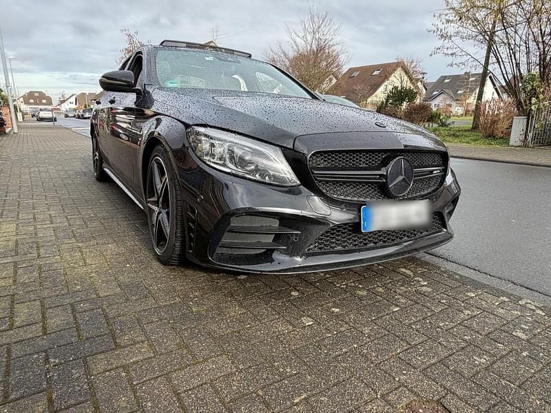Schwarz Gebraucht 2018 Mercedes C43 AMG AMG Limousine | 36.999 € (Teuer) - Bild 1/4