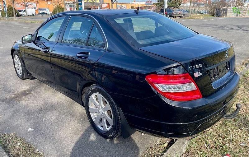 Gebraucht Mercedes C180 156 PS (114 kW) 2009 Schwarz Limousine