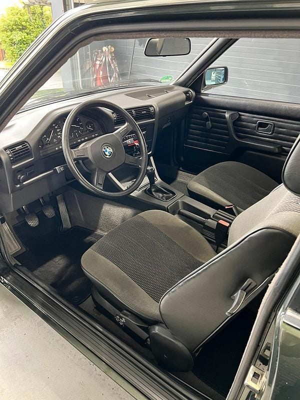 Gebraucht BMW 316 102 PS (75 kW) 1989 Grün Coupé