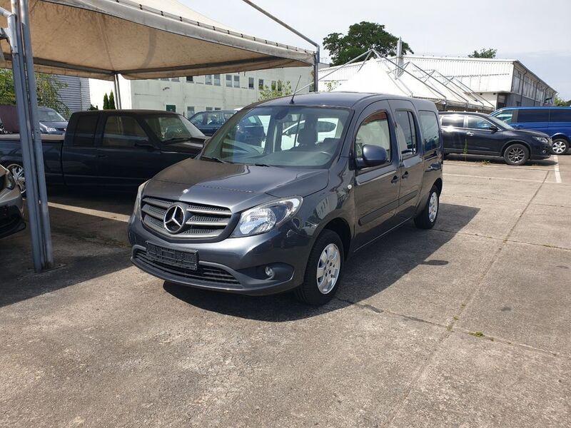 Tenoritgrau Gebraucht 2018 Mercedes Citan 111 Kombi | 12.650 € (Fairer Preis) - Bild 1/4