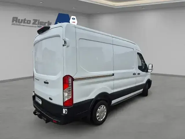 Gebraucht Ford Transit Trend 131 PS (96 kW) 2022 Andere Limousine