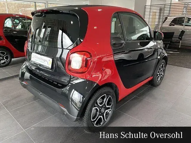 Gebraucht Smart ForTwo Coupé 71 PS (52 kW) 2018 Schwarz Coupé