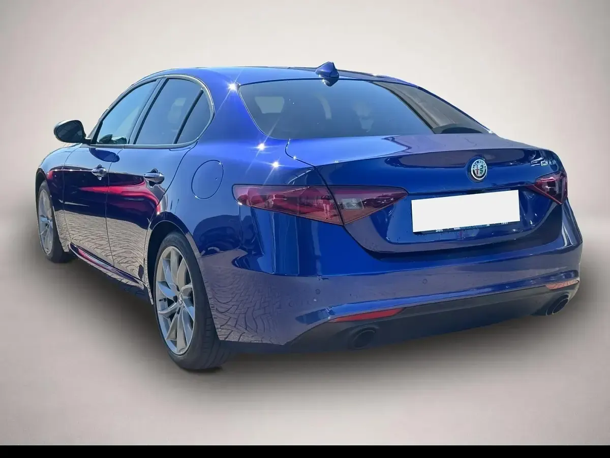 Gebraucht Alfa Romeo Giulia Sprint 190 PS (139 kW) 2022 Manufacturer Limousine
