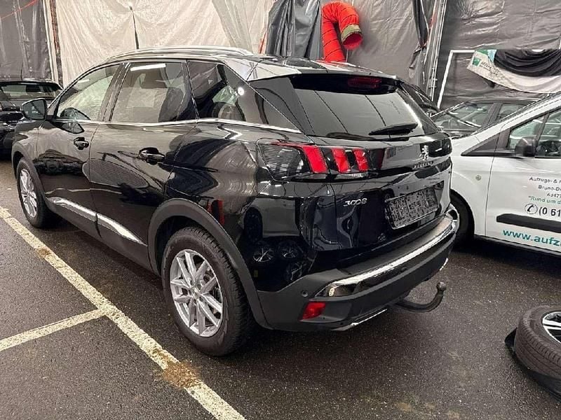 Gebraucht Peugeot 3008 Allure 131 PS (96 kW) 2020 B0n9v/b0mm0/ktv lackierung sch SUV