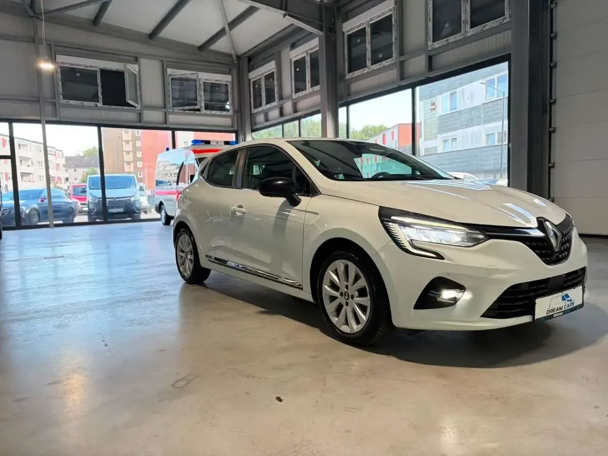 Gebraucht Renault Clio V Intens 131 PS (96 kW) 2020 Weiß Kleinwagen