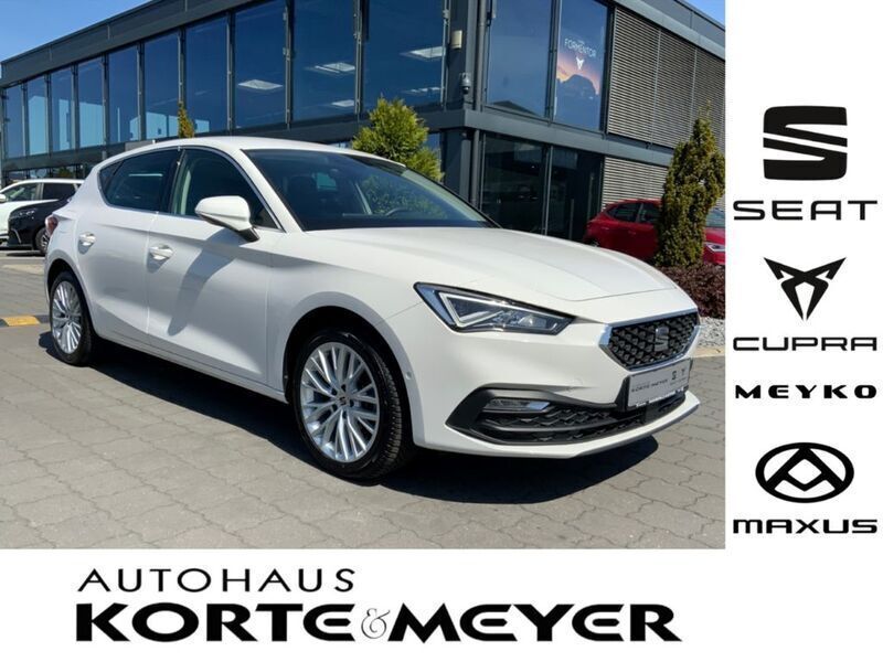 Weiss Gebraucht 2021 Seat Leon XCELLENCE Limousine | 22.900 € (Fairer Preis) - Bild 1/4