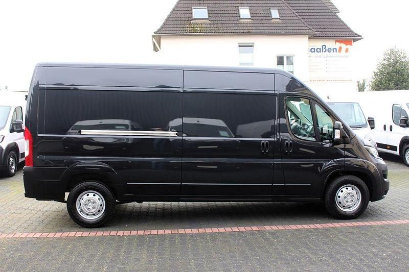 Gebraucht Peugeot Boxer 165 PS (121 kW) 2024 Gris graphito Van