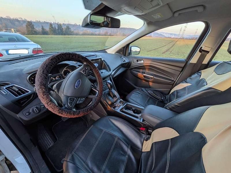 Gebraucht Ford Kuga Titanium 179 PS (131 kW) 2017 SUV