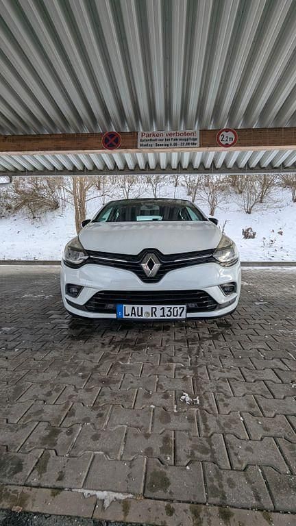 Gebraucht Renault Clio IV Bose Edition 118 PS (86 kW) 2017 Weiß Limousine