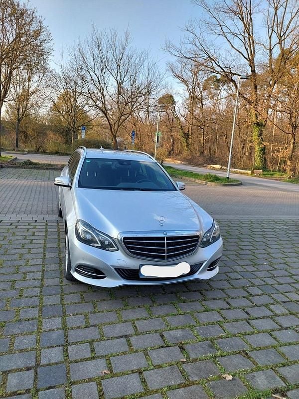 Gebraucht Mercedes E200 Elegance 136 PS (100 kW) 2016 Silber Kombi