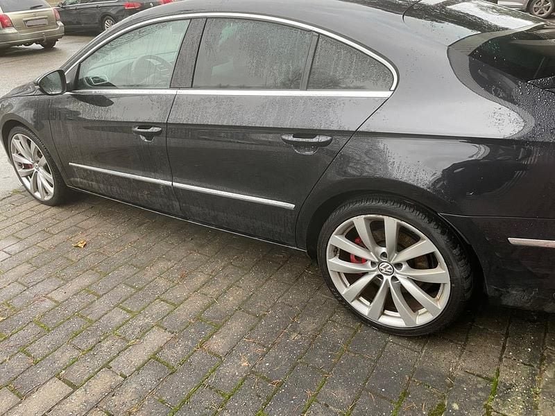 Gebraucht VW Passat Exclusive 299 PS (219 kW) 2011 Schwarz Coupé