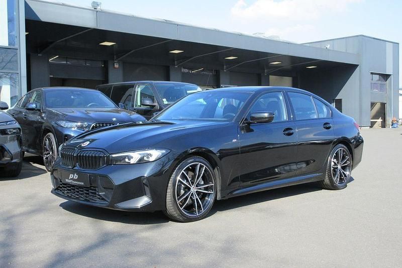 Gebraucht BMW 330 M Sport 286 PS (210 kW) 2022 Black sapphire metallic Limousine