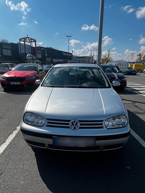 Usata VW Golf IV 75 CV (55 kW) 2000 Grigio Utilitaria