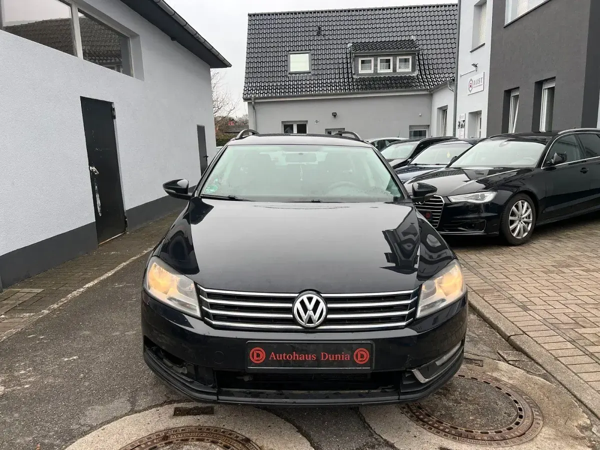 Usata VW Passat 105 CV (77 kW) 2011 Nero Berlina