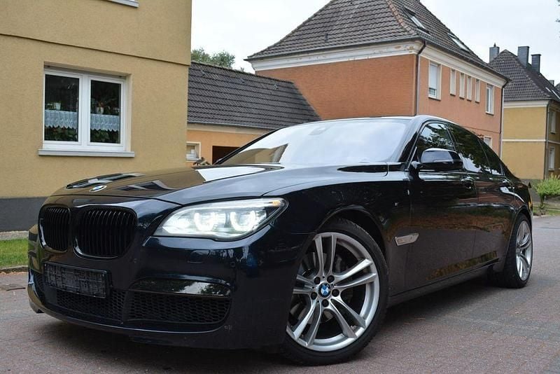 Schwarz Gebraucht 2013 BMW 730 M Sport Limousine | 14.590 € (Guter Preis) - Bild 1/4