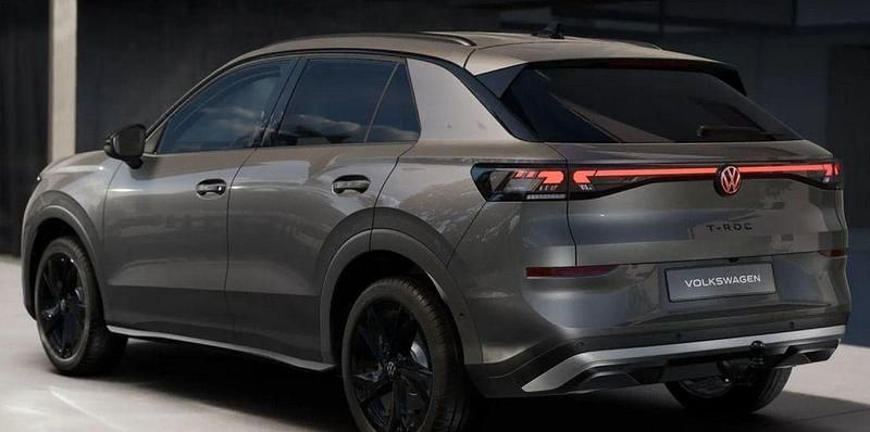 Neu VW T-Roc Style 150 PS (110 kW) 2026 Wolf grey metallic SUV