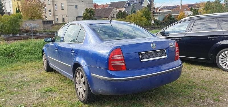 Blau Gebraucht 2002 Skoda Superb Limousine | 1.700 € (Fairer Preis) - Bild 1/4