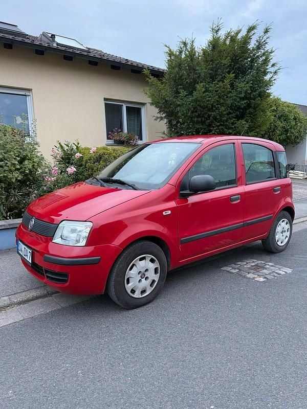 Rot Gebraucht 2012 Fiat Panda Kleinwagen | 900 € (Superpreis) - Bild 1/3