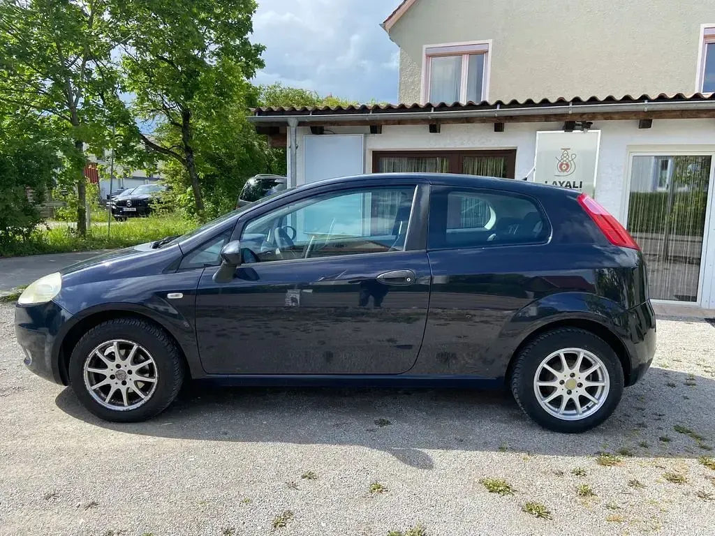 Gebraucht Fiat Punto 77 PS (56 kW) 2009 Blau Kleinwagen