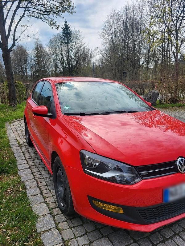Second-hand VW Polo 86 CP (63 kW) 2012 Roșu Hatchback