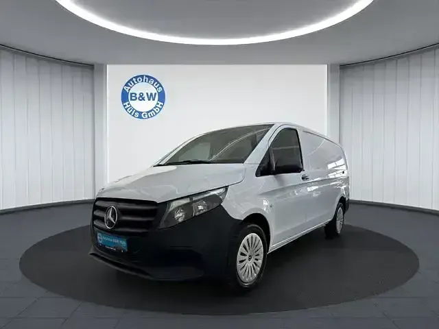 Gebraucht Mercedes Vito 163 PS (119 kW) 2024 Weiß Van
