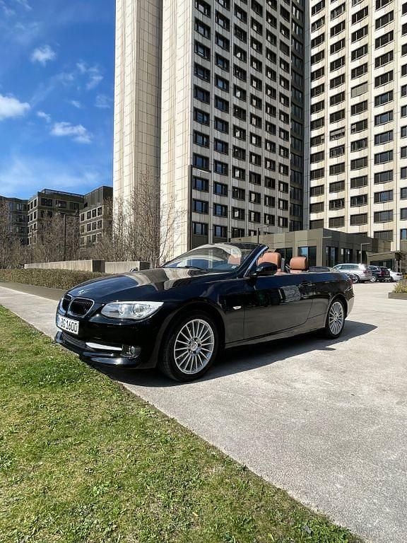 Gebraucht BMW 320 Cabriolet 170 PS (125 kW) 2012 Schwarz Cabrio