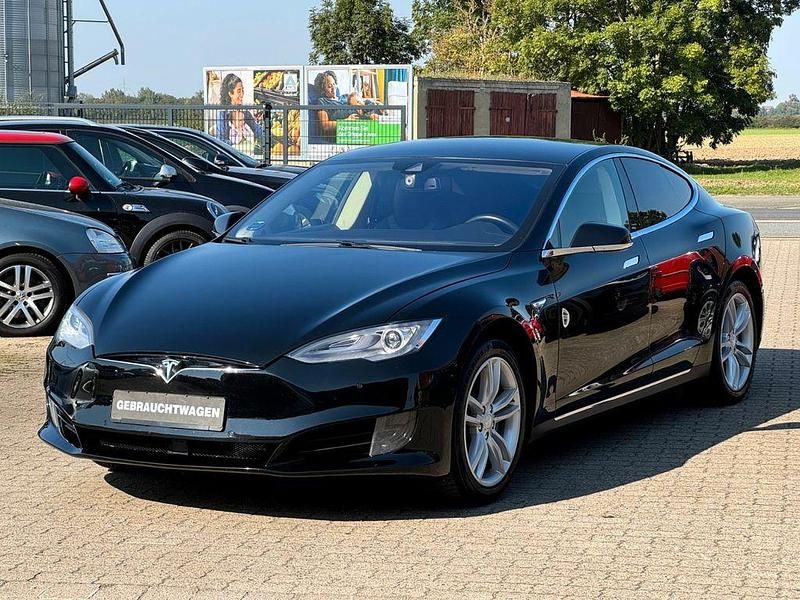 Schwarz Gebraucht 2016 Tesla Model S Limousine | 15.900 € (Fairer Preis) - Bild 1/4