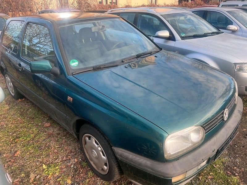 Brugt VW Golf III 75 HK (55 kW) 1996 Grøn Sedan