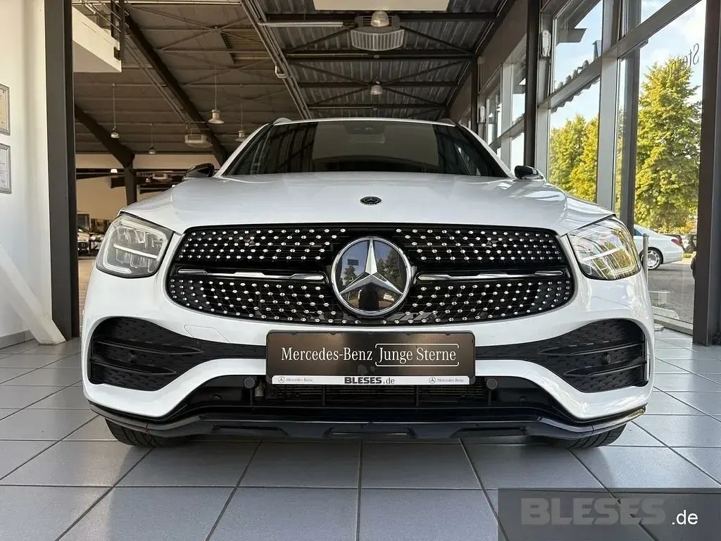 Gebraucht Mercedes GLC200 AMG 197 PS (144 kW) 2021 Unilack polarweiß SUV