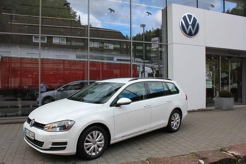 Weiß Gebraucht 2014 VW Golf VII Kombi | 9.990 € (Teuer) - Bild 1/4