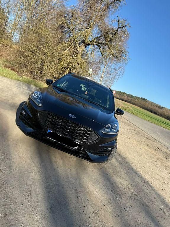 Gebraucht Ford Kuga ST-Line 190 PS (139 kW) 2021 Schwarz SUV