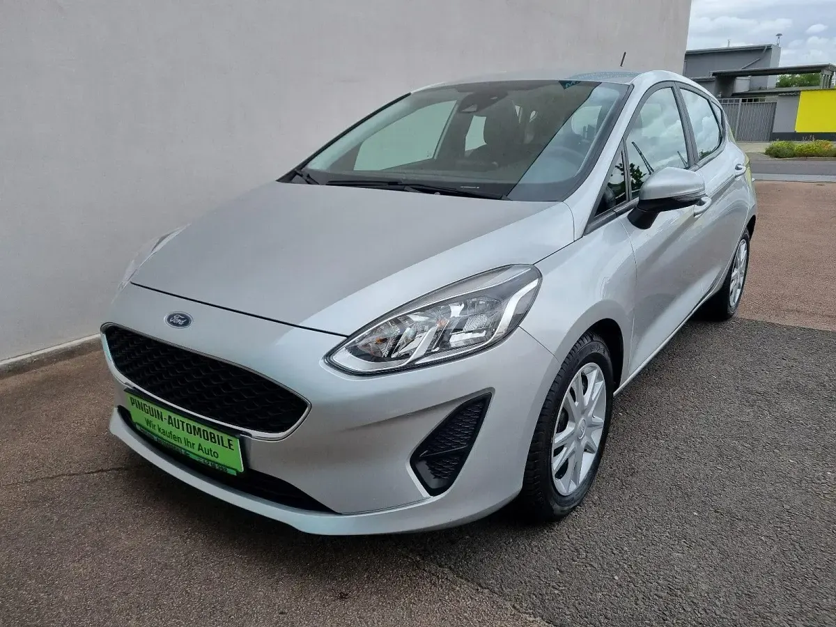 Gebraucht Ford Fiesta Cool & Connect 95 PS (69 kW) 2020 Silber Kleinwagen