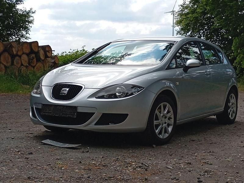 Gebraucht Seat Leon 105 PS (77 kW) 2007 Silber Limousine