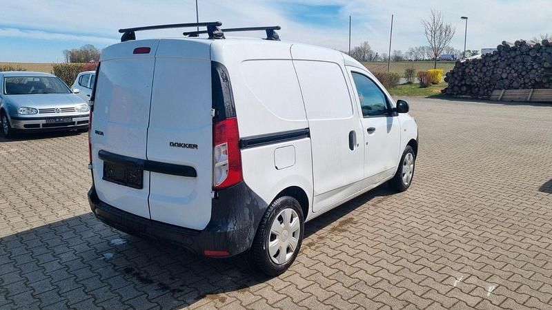 Gebraucht Dacia Dokker Basis 83 PS (61 kW) 2014 Weiß Van / Kleinbus